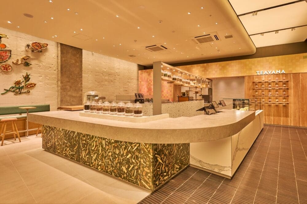 Starbucks’ 2000th Store in Japan, “Starbucks Teavana Store Ginza Marronnier Street” Opens